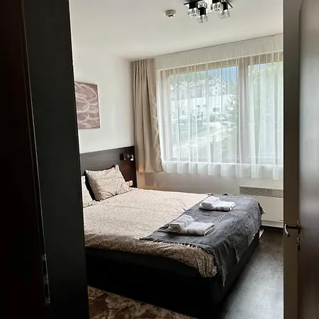 Апартамент Kosara Home2host