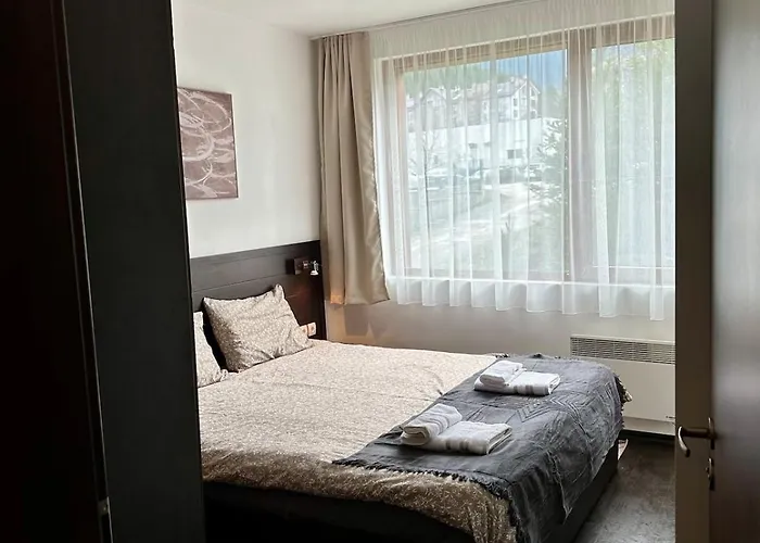 Апартамент Kosara Home2host